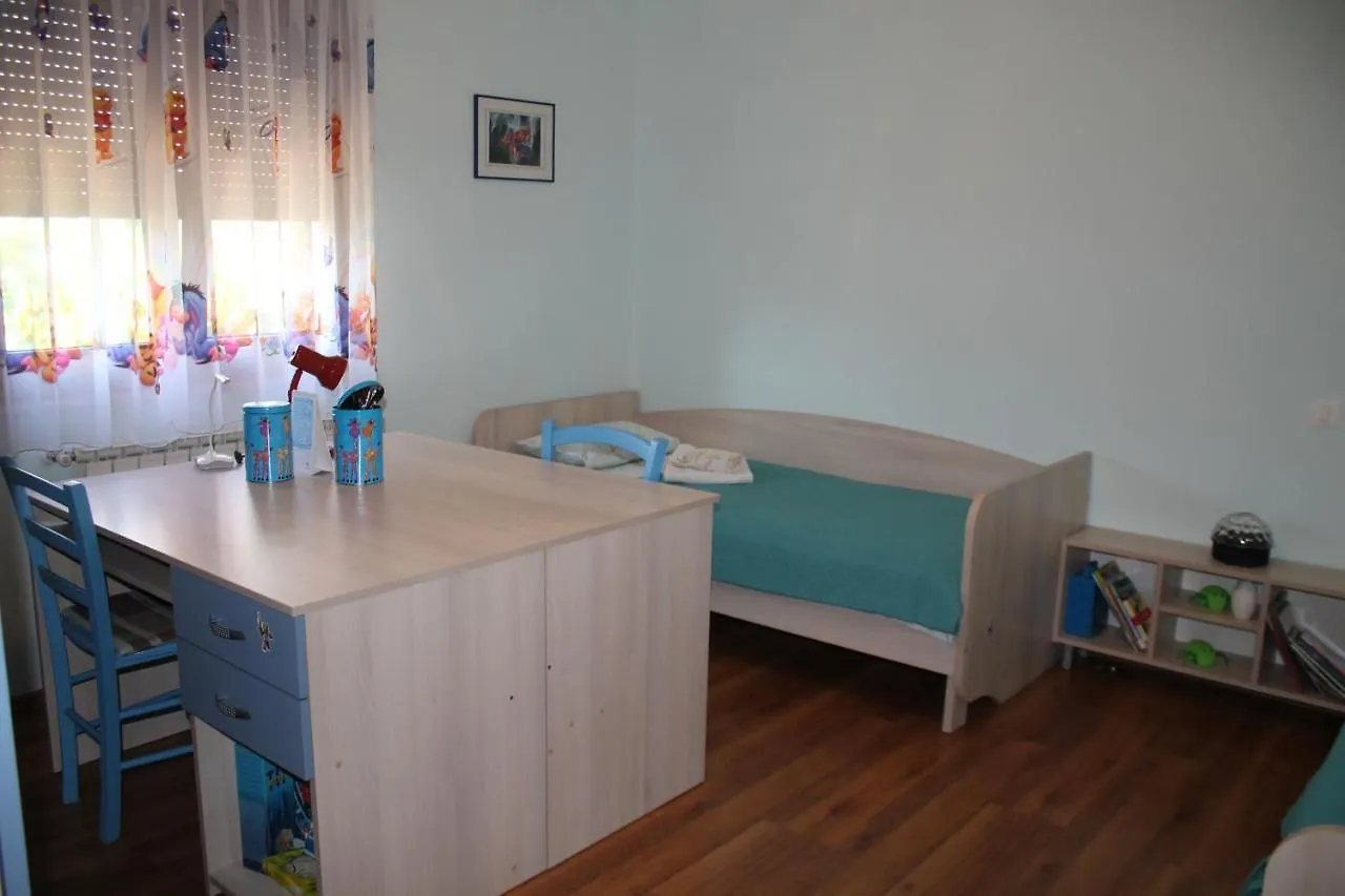 Easy Holiday, Pula 0*,  Kroatien