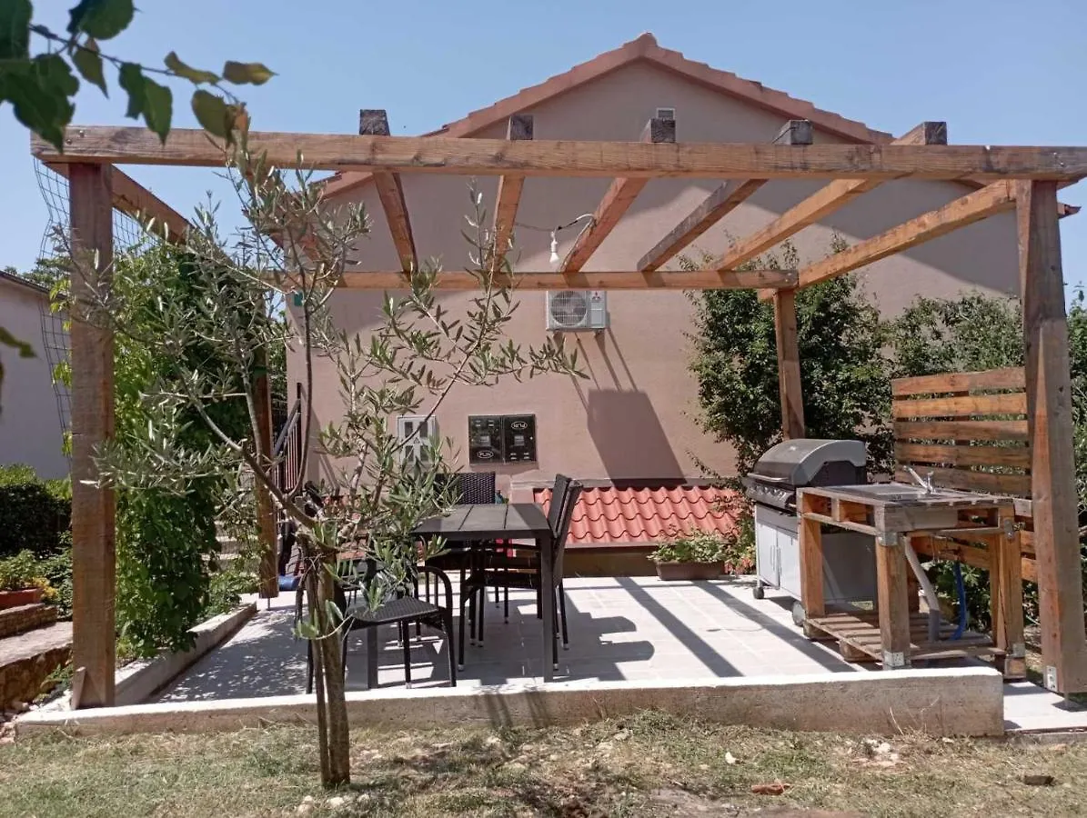 Easy Holiday, Pula Croatia